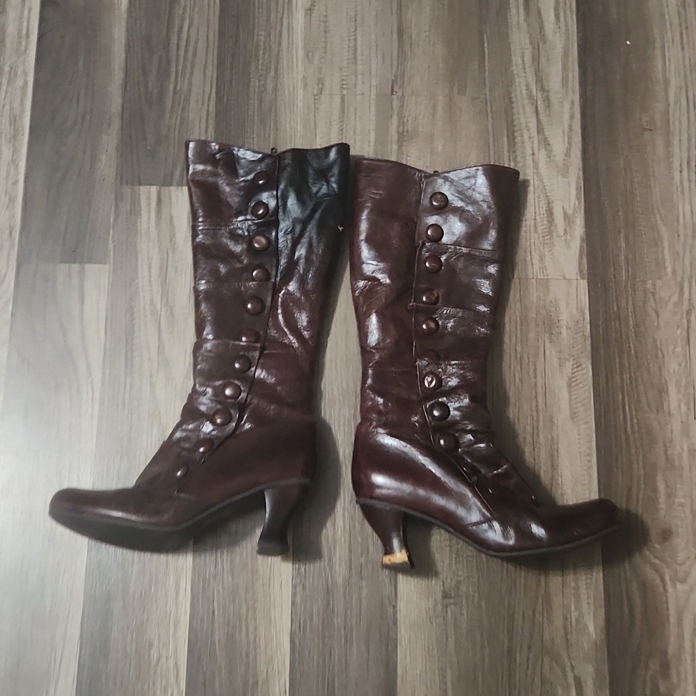 BROWN Heeled Boots Size 7.5 Costume/Cosplay Shoes